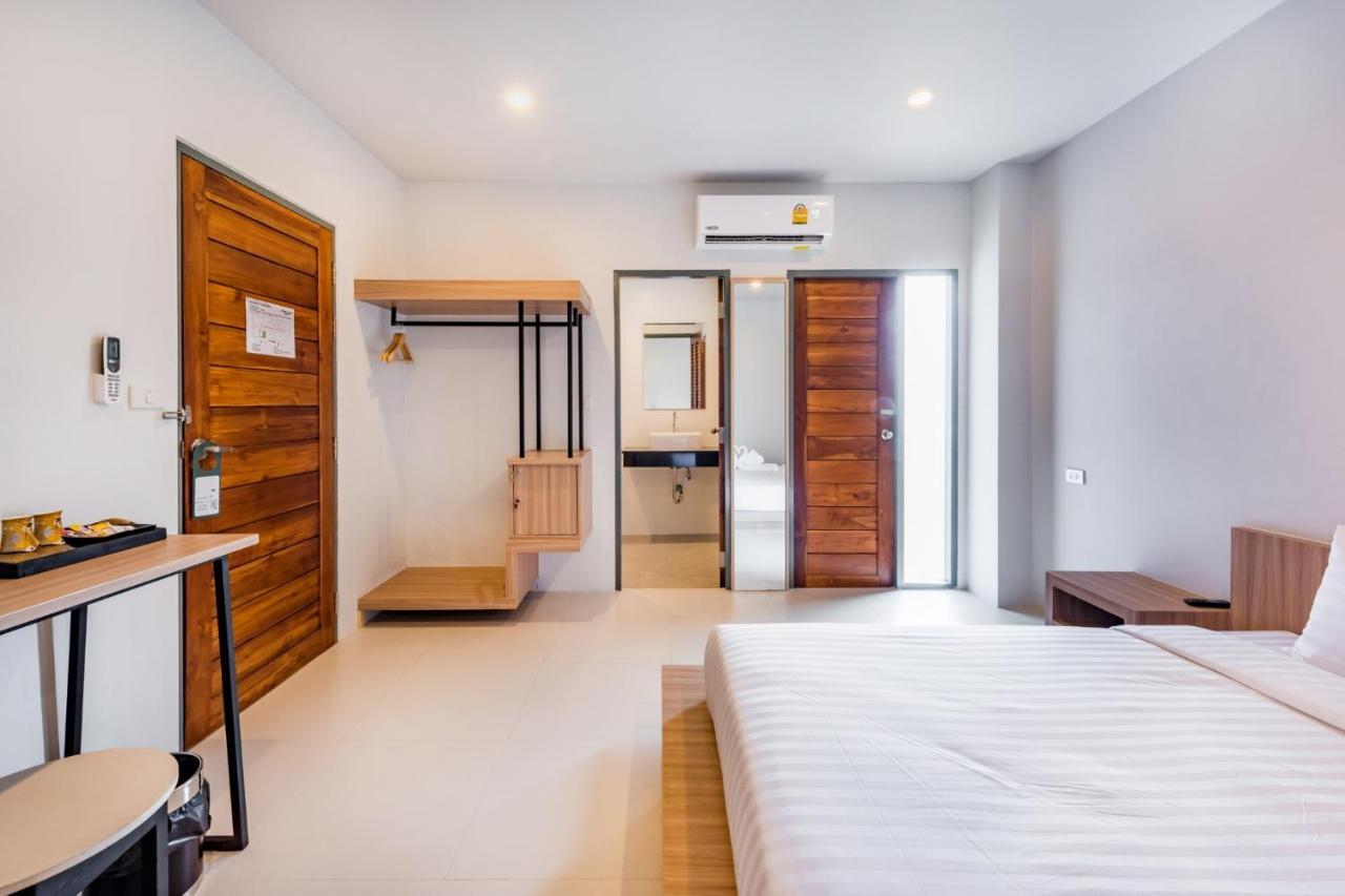 Phuket Marine Poshtel - Sha Plus Чалонг Екстериор снимка